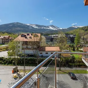  Apartment Bluesky: Mountain View Retreat In